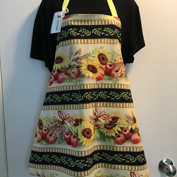 Aprons - Picture 6 of 11